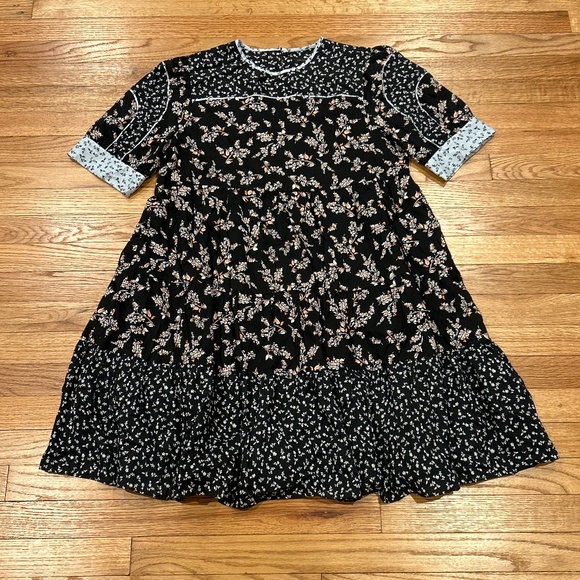 Ann Taylor Mixed Media Shift Dress Size Medium - Picture 2 of 5